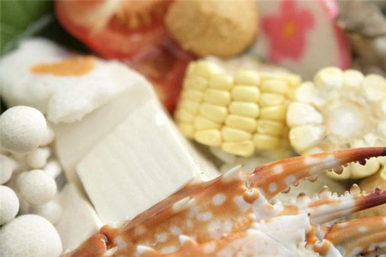 鲜煮艺自助旋转小火锅